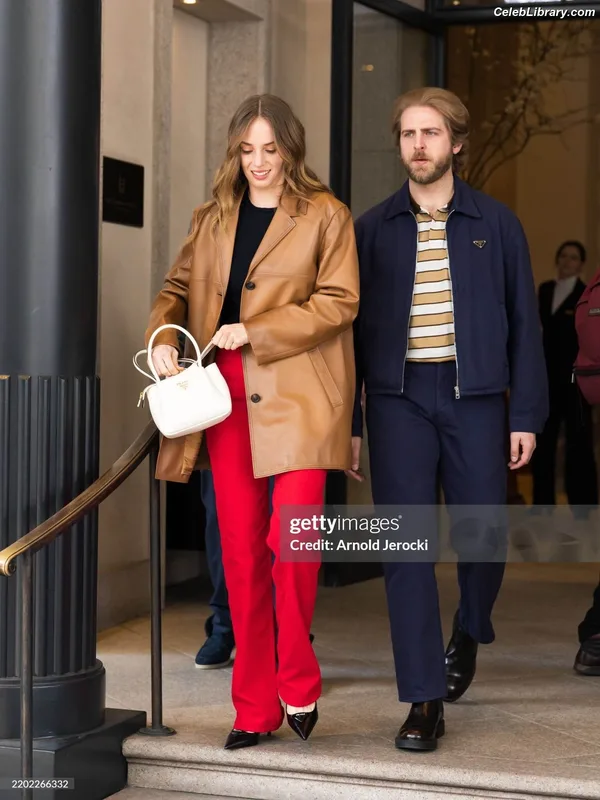 Maya Hawke photo 6 of 851