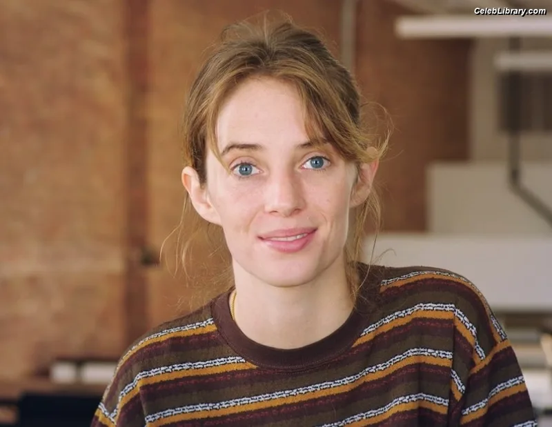 Maya Hawke photo 18 of 851