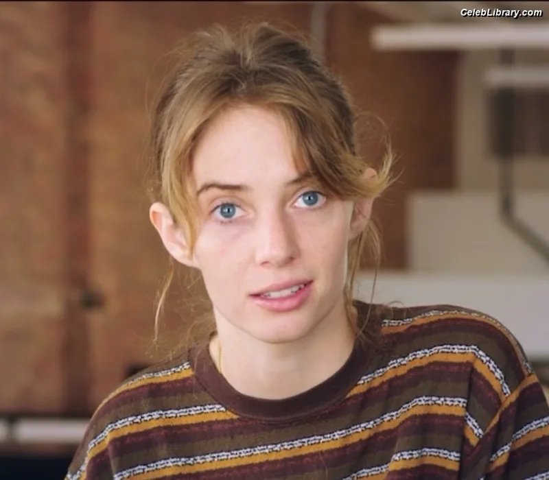 Maya Hawke photo 19 of 851