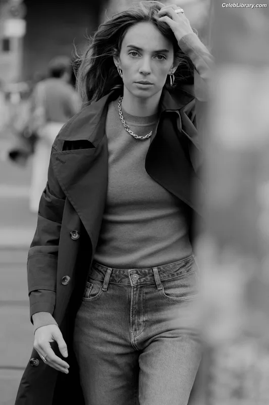 Maya Hawke photo 16 of 851