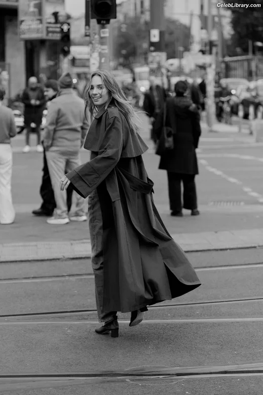 Maya Hawke photo 1 of 851