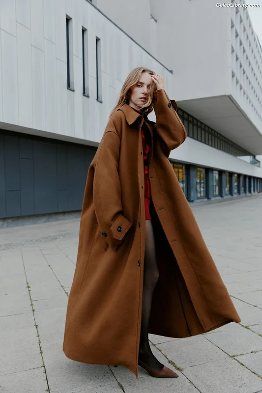 Maya Hawke photo 18 of 851