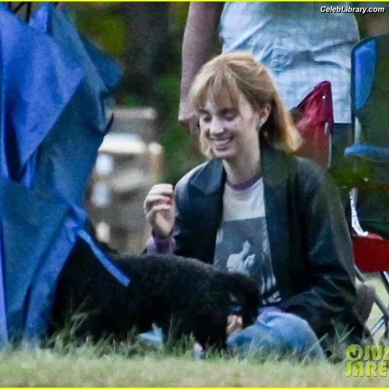 Maya Hawke photo 23 of 851