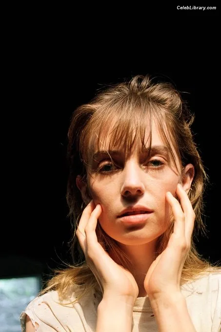 Maya Hawke photo 17 of 851