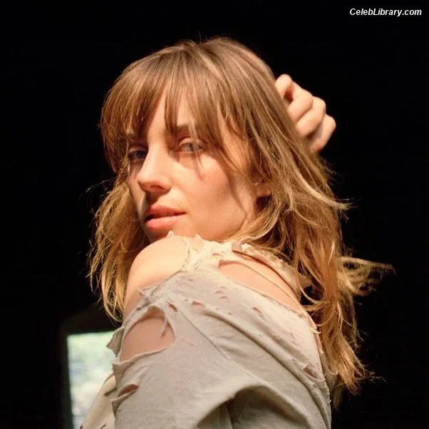 Maya Hawke photo 24 of 851