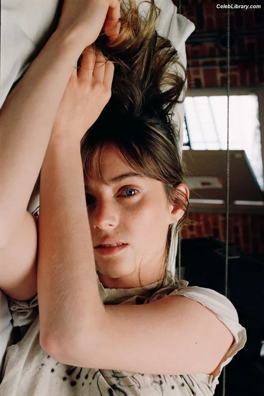 Maya Hawke photo 24 of 851