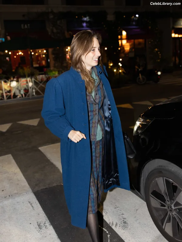 Maya Hawke photo 9 of 851