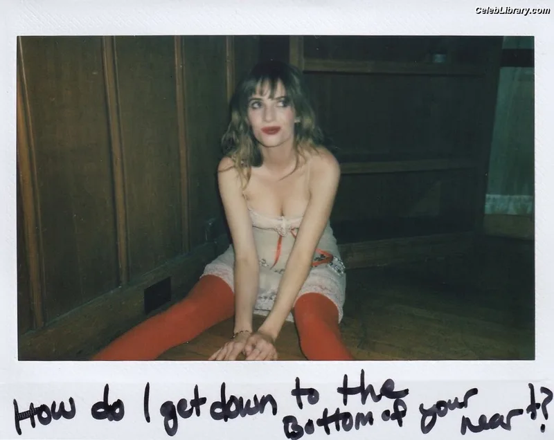 Maya Hawke photo 10 of 851