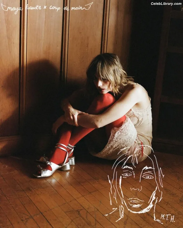Maya Hawke photo 14 of 851