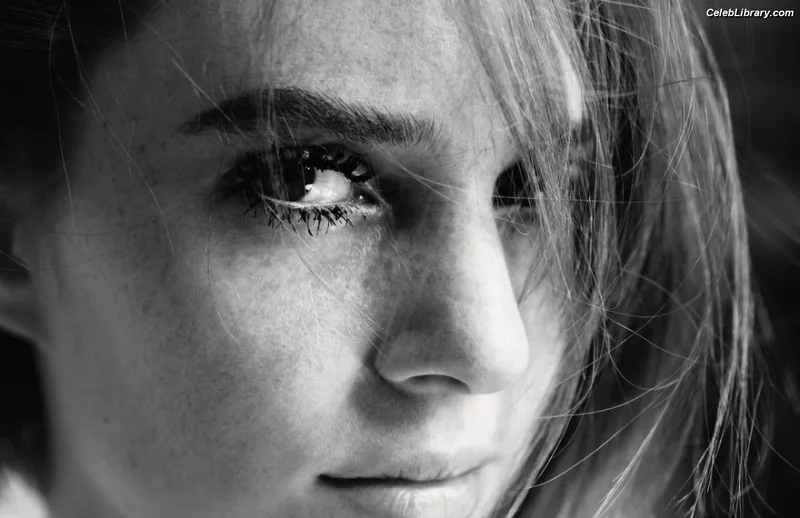 Maya Hawke photo 24 of 851