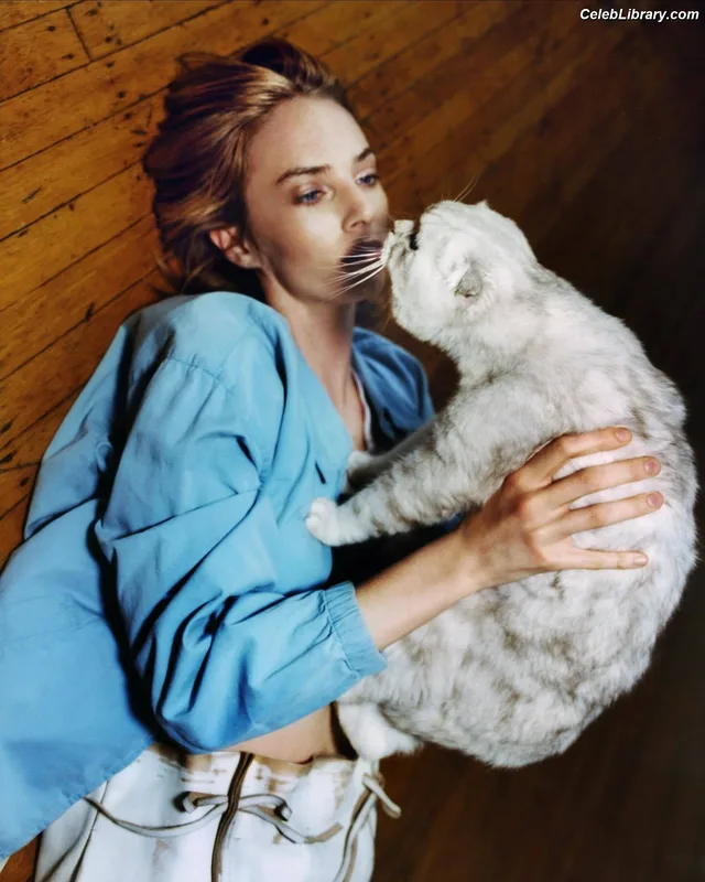 Maya Hawke photo 15 of 851