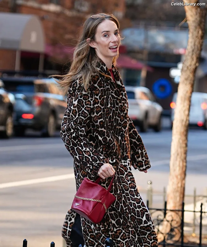 Maya Hawke photo 17 of 851