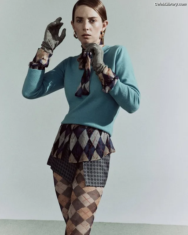 Maya Hawke photo 19 of 851