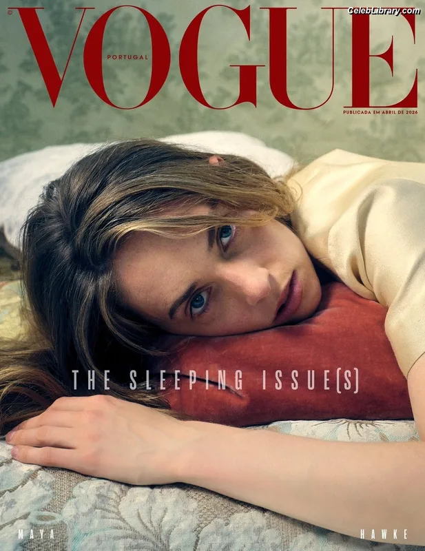 Maya Hawke photo 2 of 851