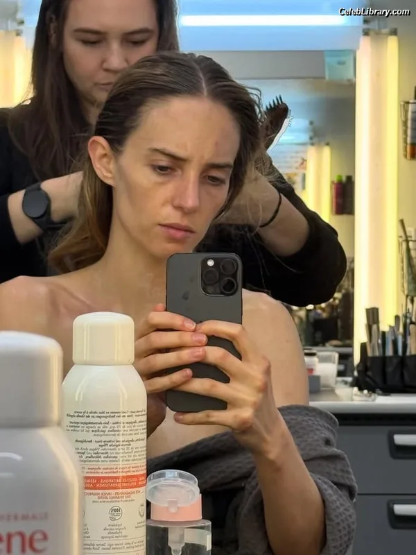 Maya Hawke photo 2 of 851