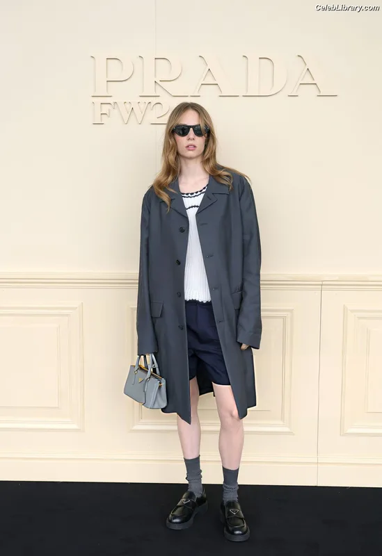Maya Hawke photo 5 of 851