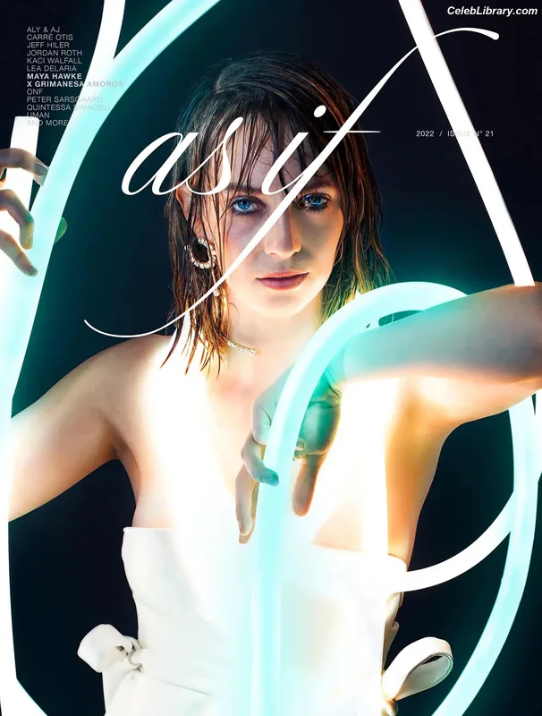 Maya Hawke photo 8 of 851