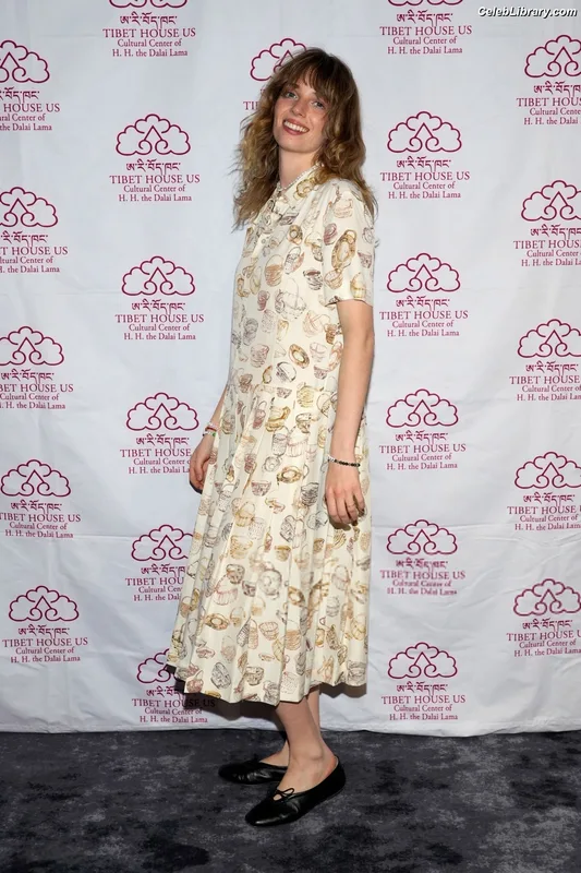 Maya Hawke photo 18 of 851