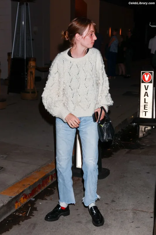 Maya Hawke photo 23 of 851