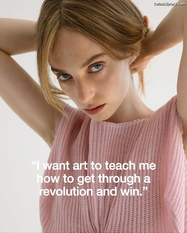 Maya Hawke photo 22 of 851