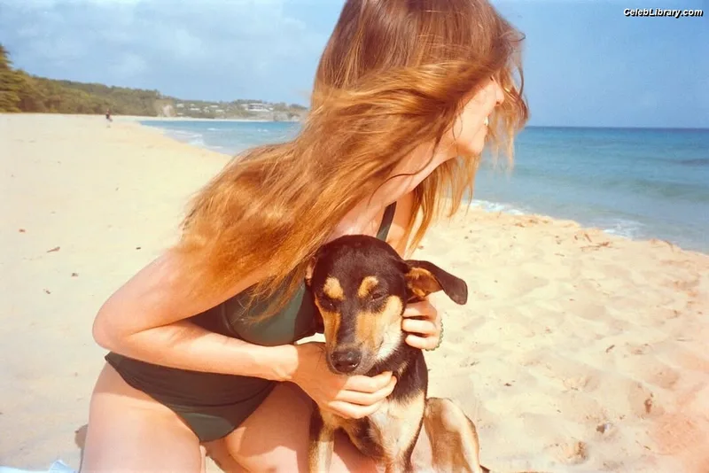 Maya Hawke photo 18 of 851