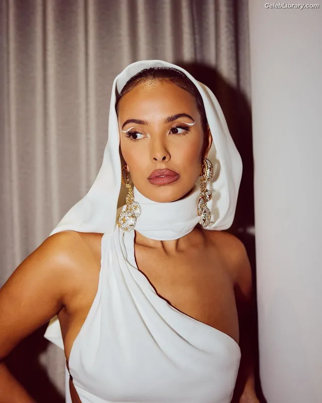 Maya Jama photo 2 of 663