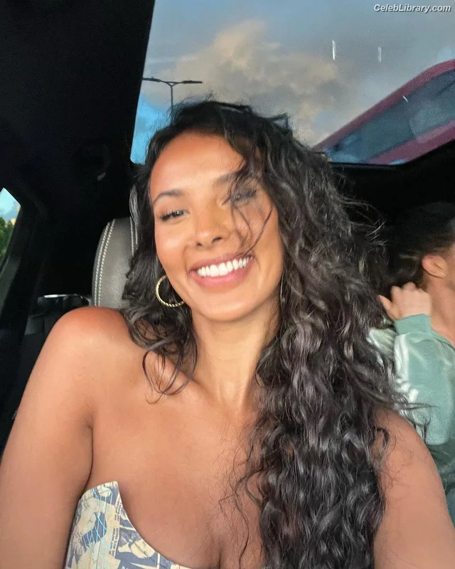 Maya Jama photo 7 of 663