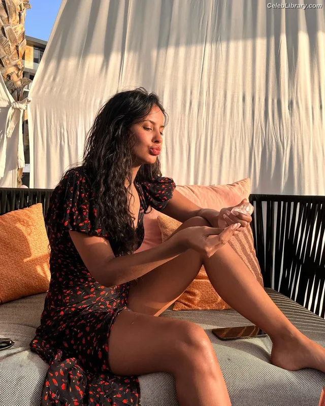Maya Jama photo 9 of 663