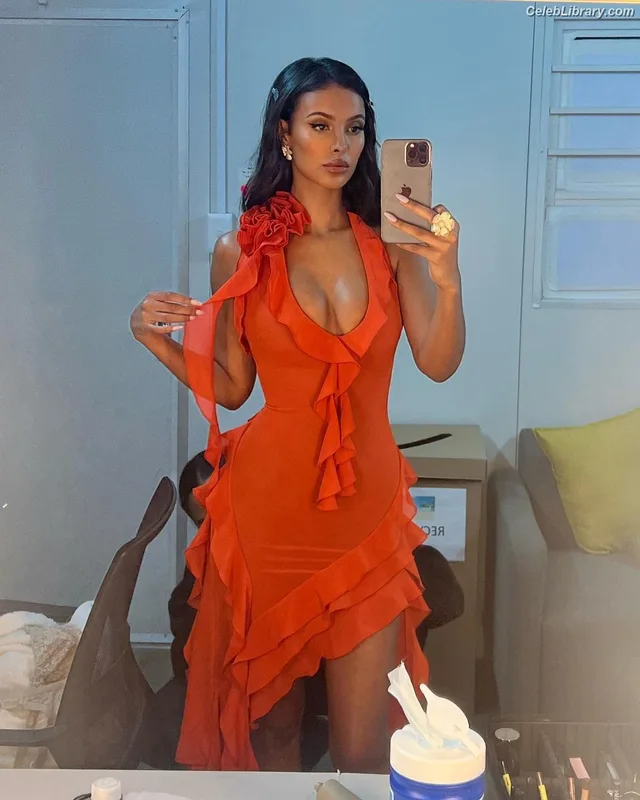 Maya Jama photo 10 of 663