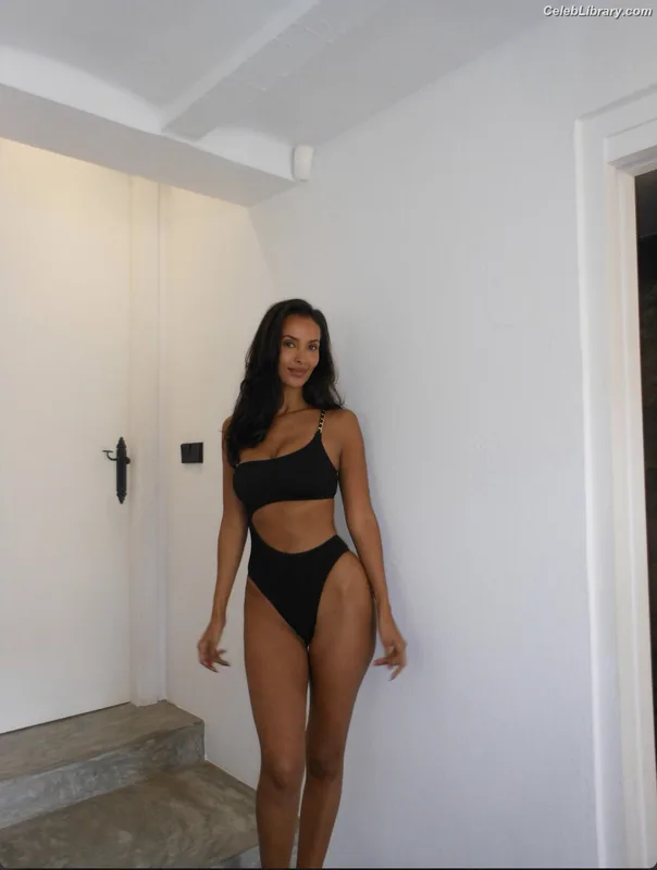 Maya Jama photo 7 of 663