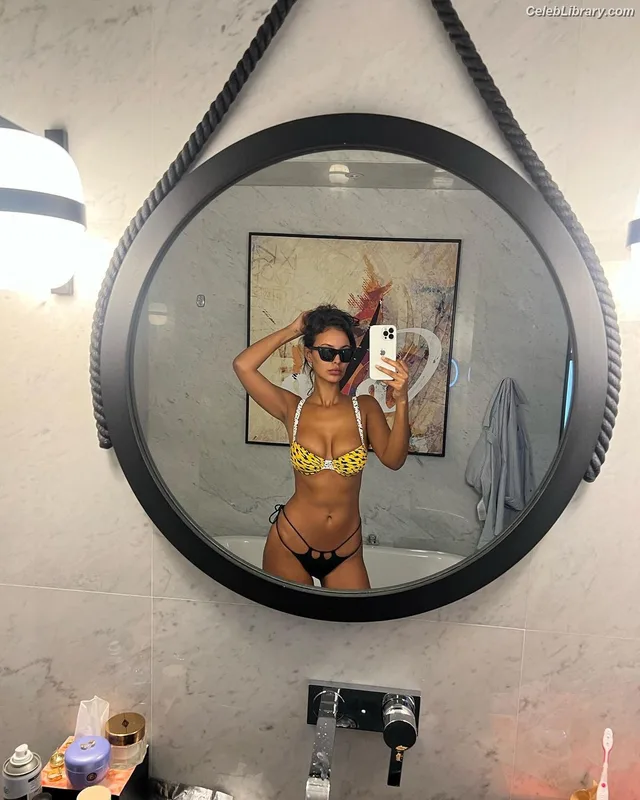 Maya Jama photo 1 of 663