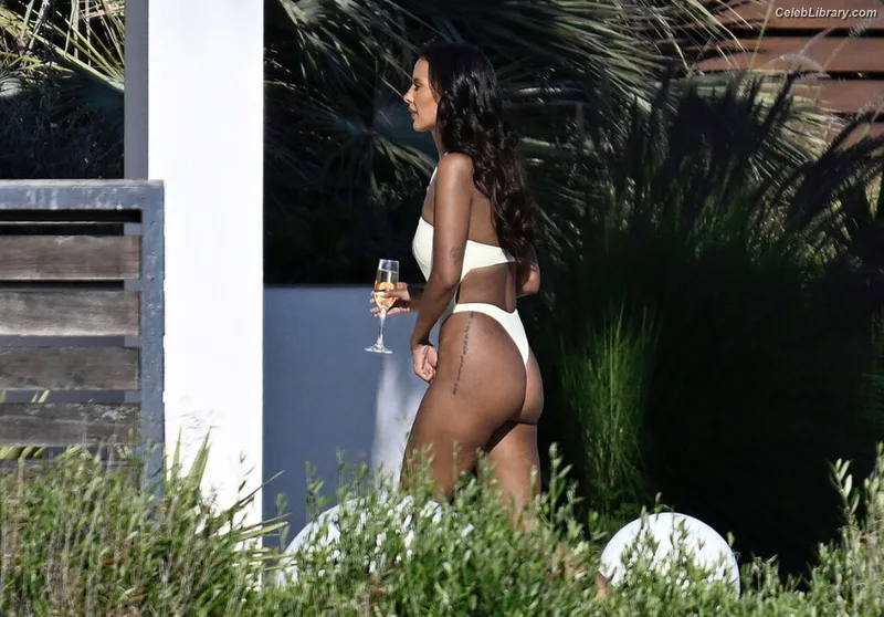 Maya Jama photo 2 of 663