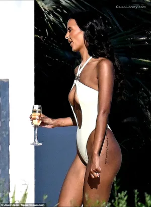 Maya Jama photo 4 of 663