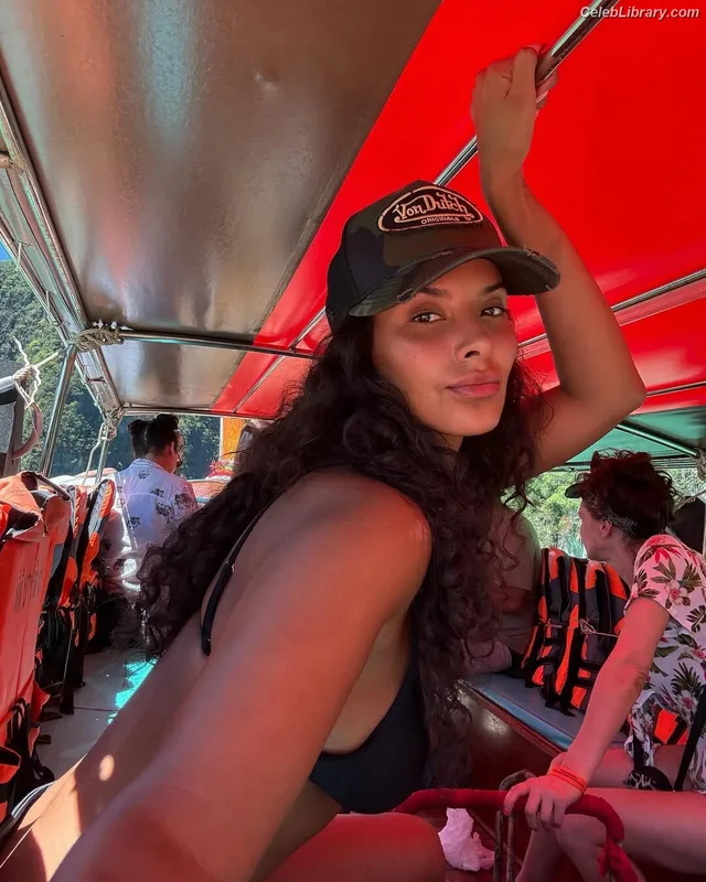 Maya Jama photo 17 of 663