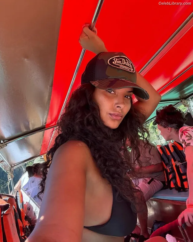 Maya Jama photo 18 of 663