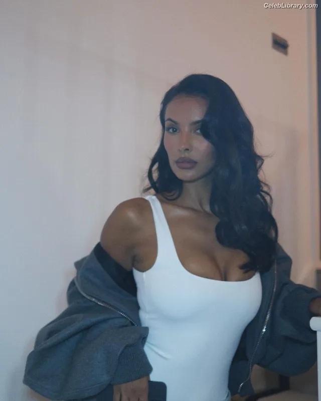 Maya Jama photo 8 of 663