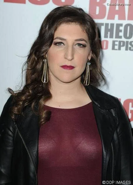 Mayim Bialik photo 2 of 11