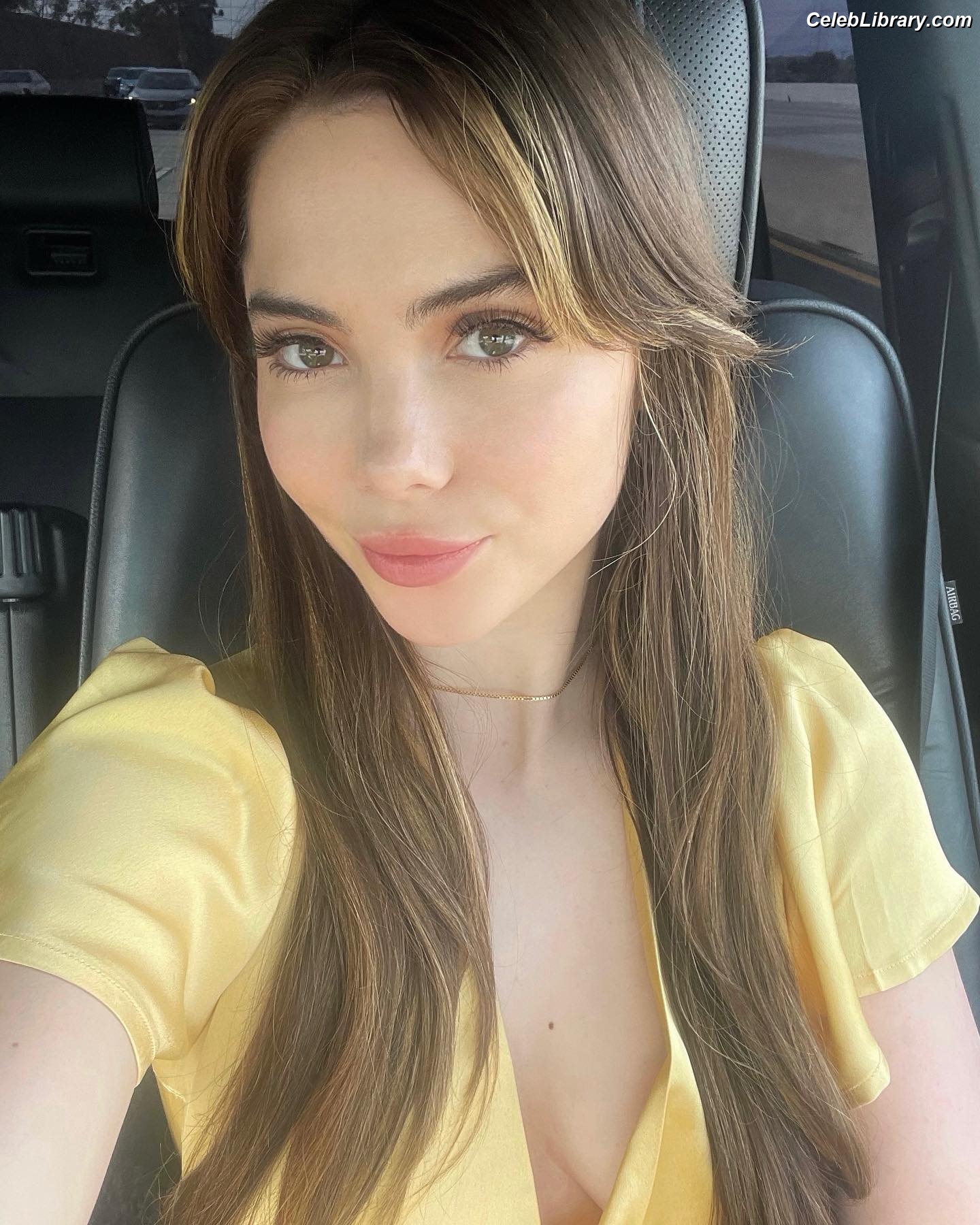 McKayla Maroney photo 7 of 401
