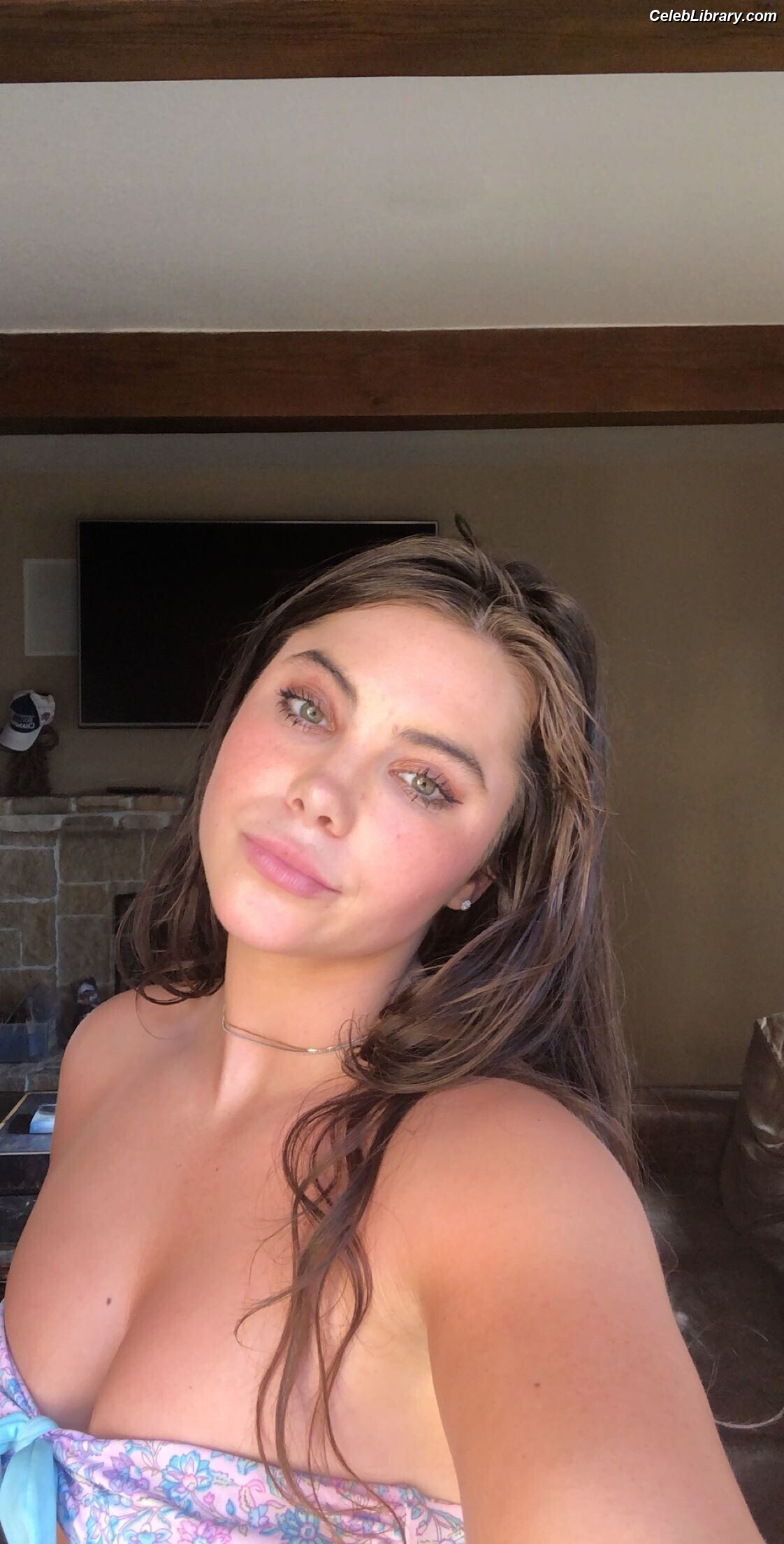 McKayla Maroney photo 21 of 401