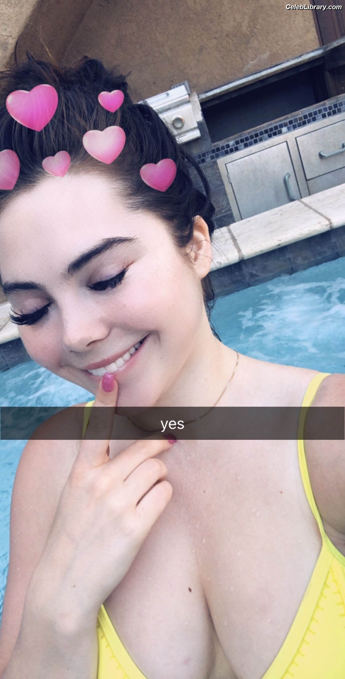 McKayla Maroney photo 17 of 401