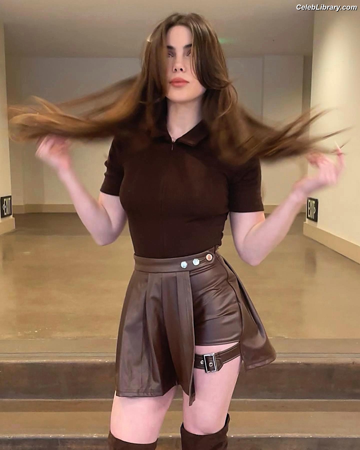 McKayla Maroney photo 15 of 401