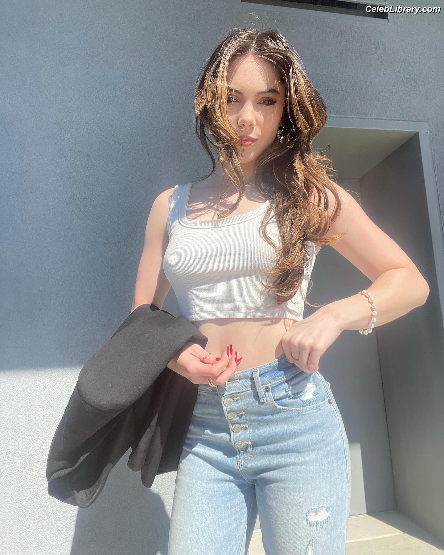 McKayla Maroney photo 20 of 401