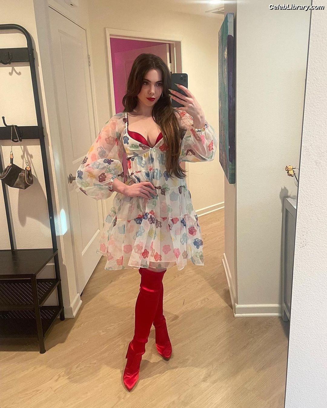 McKayla Maroney photo 7 of 401