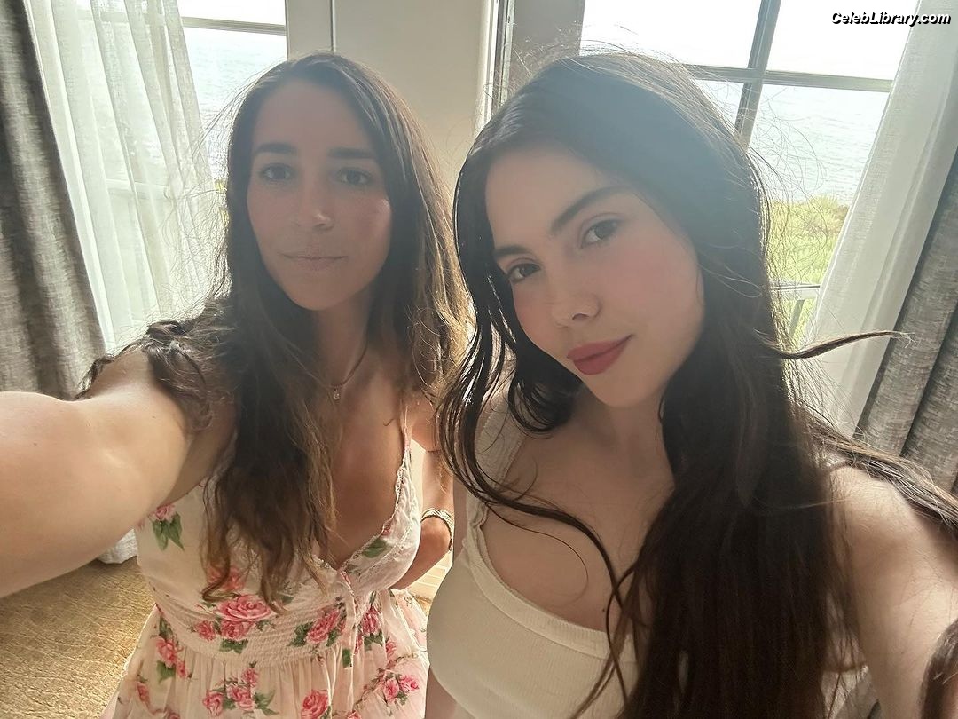 McKayla Maroney photo 17 of 401
