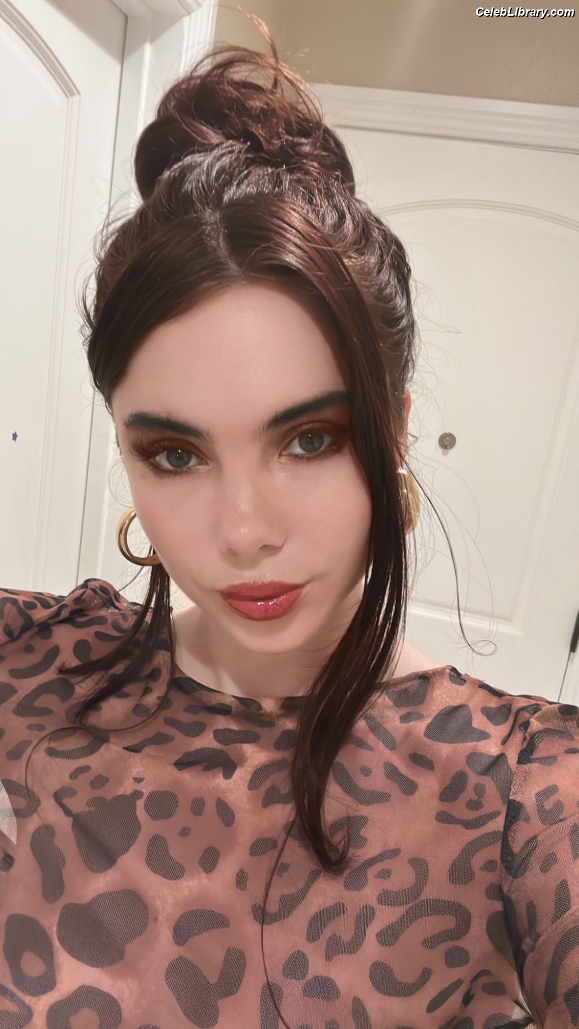 McKayla Maroney photo 12 of 401
