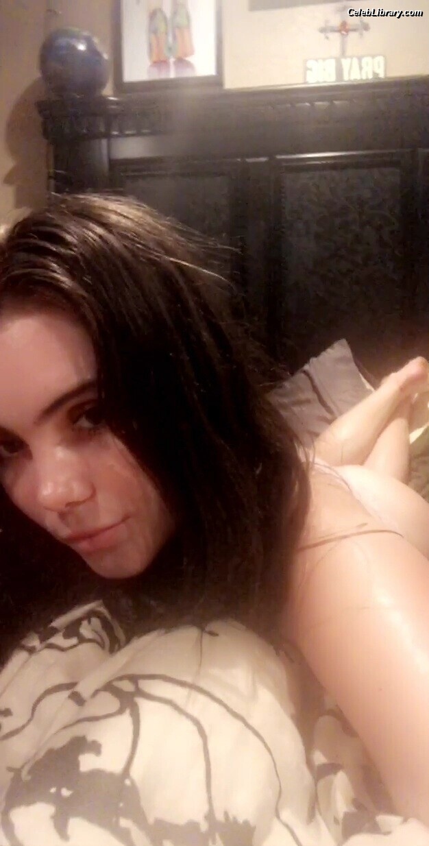 McKayla Maroney photo 20 of 401