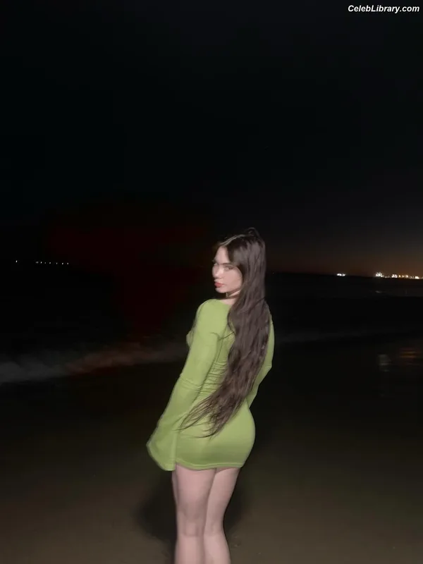 McKayla Maroney photo 10 of 401