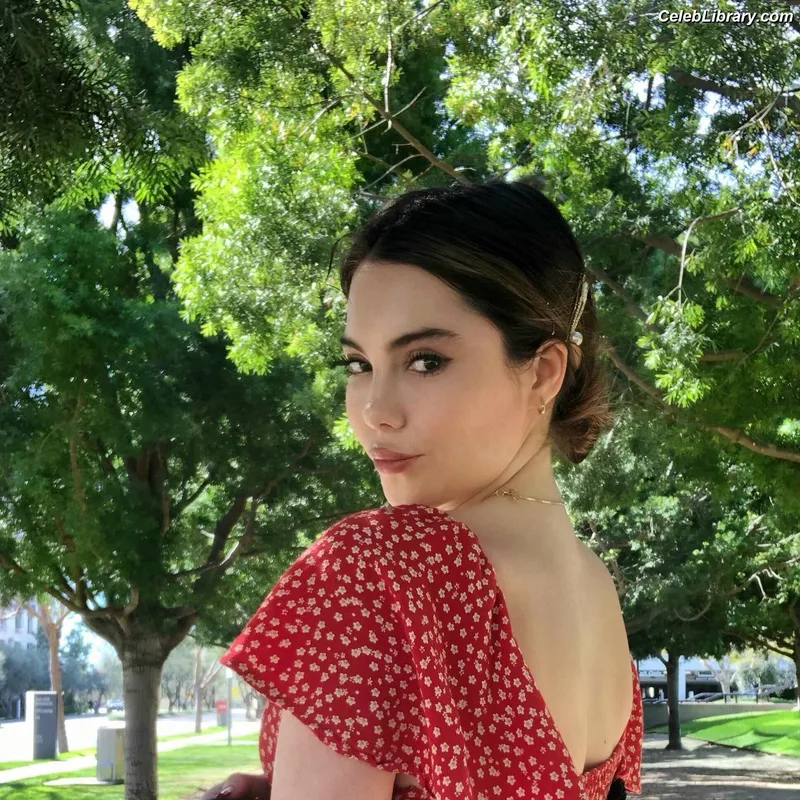 McKayla Maroney photo 17 of 401