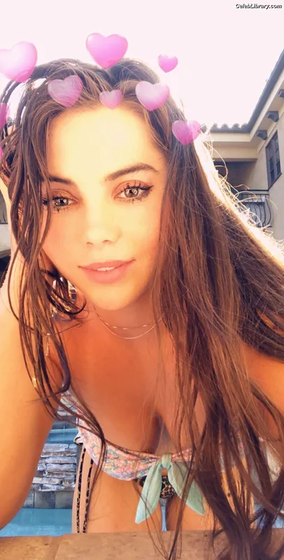 McKayla Maroney photo 19 of 401