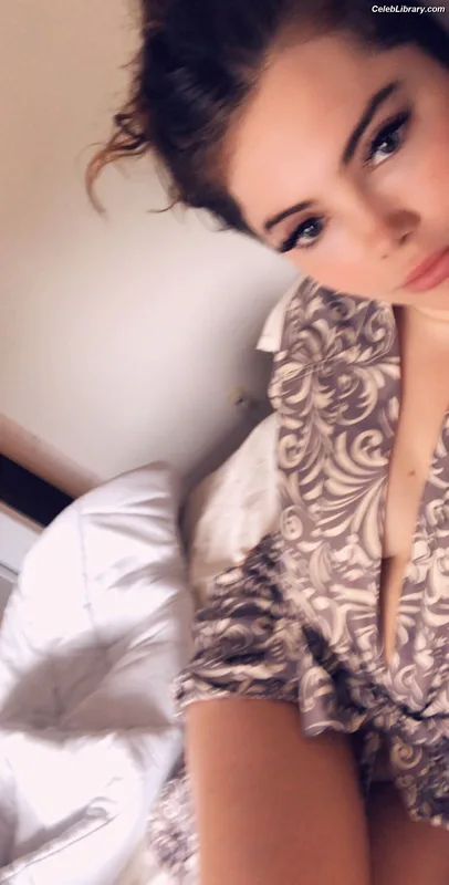 McKayla Maroney photo 9 of 401
